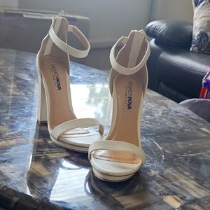 High heels sandals 👠